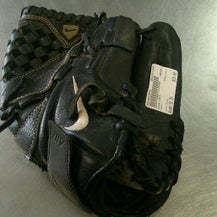 Used Nike LOCI BB/SB Glove RH Throw Black 12" 11868-S000065850