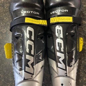Junior CCM Tacks Vector 12” Shin Pads