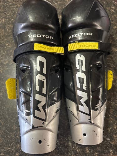 Junior CCM Tacks Vector 12” Shin Pads