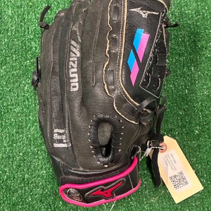 Black Mizuno Finch RH Softball Glove 11.5" (Used)