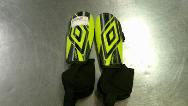 Used Umbro Soccer Shin Guards Junior Yellow SM 11868-S000065370