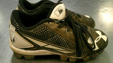 Used Under Armour CLEAT BB/SB Cleats Black Youth 13.0 11868-S000065801