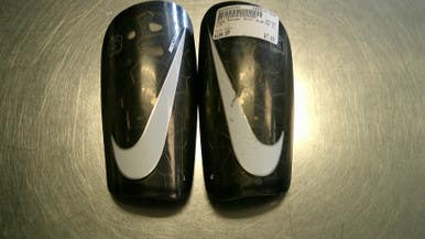 Used Nike Soccer Shin Guards Junior Black SM 11868-S000065558