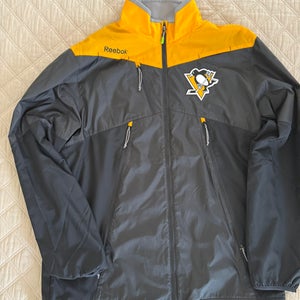 Pittsburgh Penguins Team Issue Black/Gold Men's Large Reebok Jacket (New)