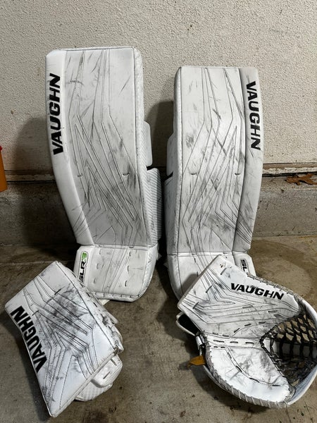 32" Vaughn SLR3 Regular Goalie Full Set (Used)