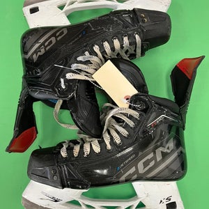 Senior CCM JetSpeed FT690 Hockey Skates | Size 7.5