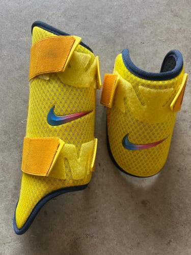 Yellow Acuna Nike Elbow/Leg Guards *Rare*