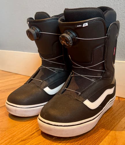 Men's Size M 9.0 (W 10.0) Vans Aura Snowboard Boots (Used)