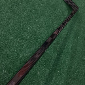 Senior Bauer Vapor Hyperlite 2 Hockey Stick Left Hand P92 (Used)