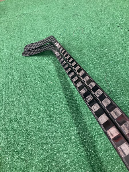 Senior Pro Blackout Hockey Stick Left Hand PP88 Pro Stock (Used)