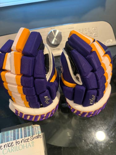 Custom la kings Warrior AX1 Pro Gloves 13" (Used)