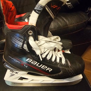 Bauer Vapor X4 Hockey Skates 8 (BARELY USED)