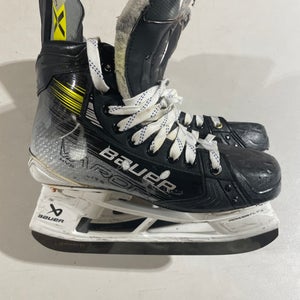 Bauer Vapor HyperLIte 2 Pro Stock Size 6 Hockey Skates 6748