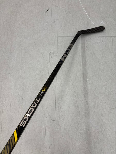Senior CCM Tacks AS-VI Hockey Stick Right Handed P29 | 63"