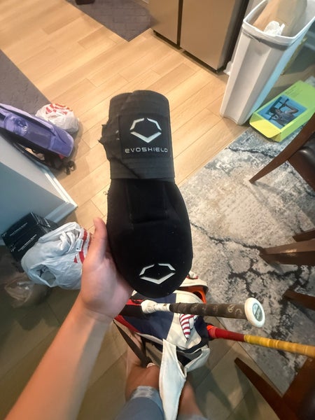 EVO shield base running mitt