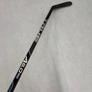 Senior True A6.0 SBP Hockey Stick Right Handed Pro Stock 70.5"