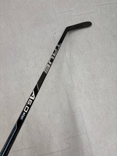 Senior True A6.0 SBP Hockey Stick Right Handed Pro Stock 70.5"