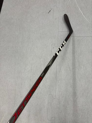 Senior CCM JetSpeed 350 Hockey Stick Left Hand P28 | 64"
