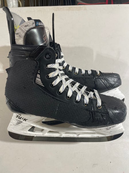 Bauer Vapor HyperLite 2 Mens Pro Stock Size 9 Hockey Skates 6759