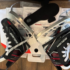 2024 Bauer Lil Rookie Hockey Skates Regular Width 11 (Used)