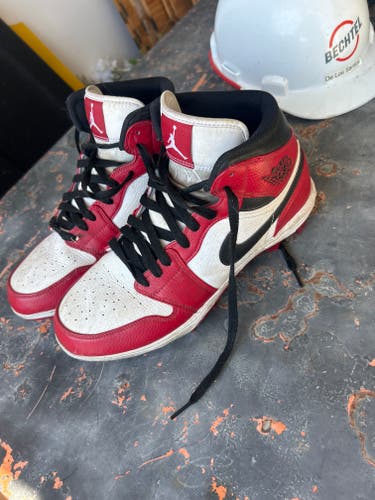 Men's Size M 9.0 (W 10.0) Air Jordan High Top Molded Cleats (Used)