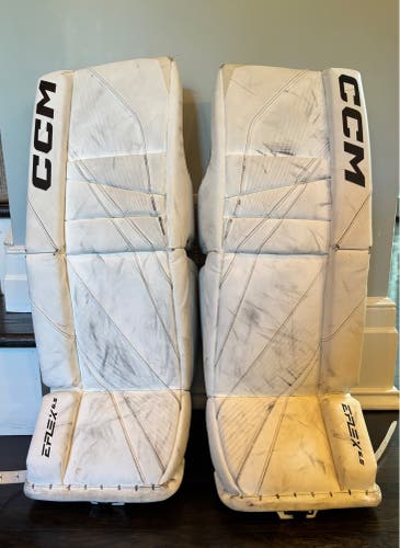 26+1” CCM Eflex 6.5 Goalie Leg Pads (Used)