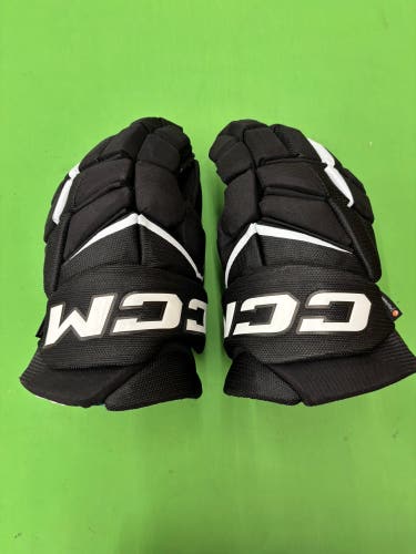 Black Senior CCM Jetspeed FT8 Gloves 14"