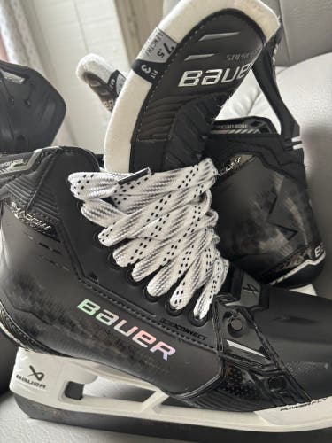 2025 Bauer Supreme Shadow Hockey Skates Regular Width 7.5 (New)