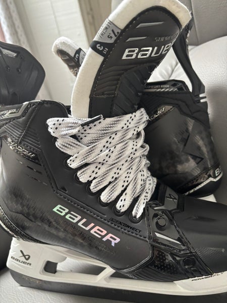 2025 Bauer Supreme Shadow Hockey Skates Regular Width 7.5 (New)