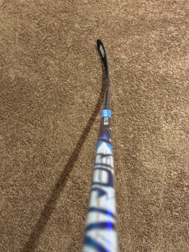 Senior Bauer Vapor FlyLite Right Handed Hockey Stick P28 (New)