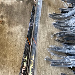 2 Pack New RH True Hzrdus 9X4 Barber P28 75 flex