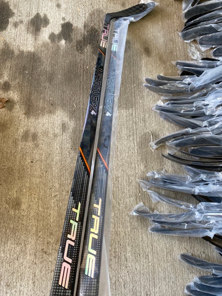 2 Pack New RH True Hzrdus 9X4 Barber P28 75 flex