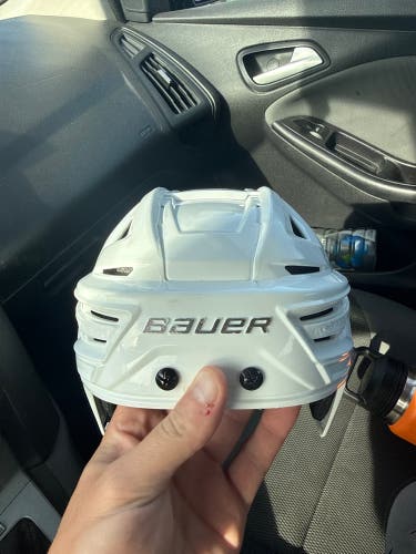 Large Bauer Re-Akt 150 Helmet (Used)