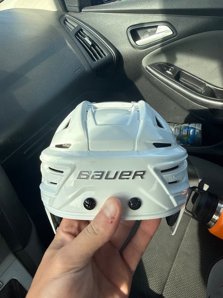 Large Bauer Re-Akt 150 Helmet (Used)