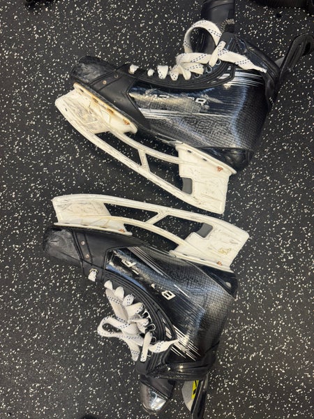 Bauer Vapor Hyperlite 2 Hockey Skates 9.5