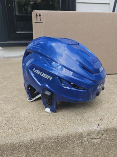 Large Bauer Hyperlite 2 Helmet (Used)