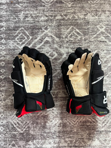 Bauer Vapor Flypro Gloves 14" Pro Stock (Brand New & Never Worn)
