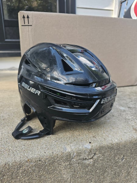 Medium Bauer Re-Akt 155 Helmet (Used)