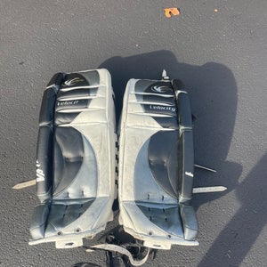 31" Vaughn Velocity 7070 Goalie Leg Pads (Used)
