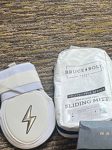 White Bruce Bolt Sliding Mitt