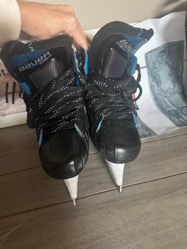 Bauer GSX Hockey Goalie Skates Size 5 (Used)