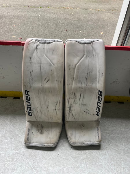 *PRICE NEGOTIABLE* 32" 2024 Bauer Supreme Shadow Goalie Leg Pads (Used)