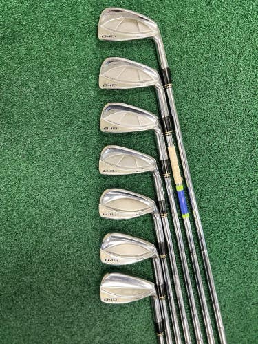 Tommy Armour 845 V-25 Iron Set 4-PW Right Hand Dynamic Gold S400 Stiff