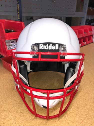 USED RIDDELL SPEED ADULT HELMET - MEDIUM - METALLIC WHITE