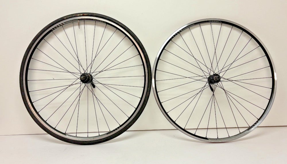 Specialized Axis Classic 32-Spoke Black Aluminum 700C Road Wheelset +Rear Tire