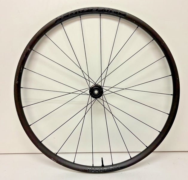 Bontrager Paradigm SL 24-Spoke Aluminum Thru Axle Tubeless Disc 700C Front Wheel