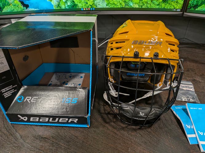 Medium Bauer Re-Akt 155 Helmet (New) Yellow with cage