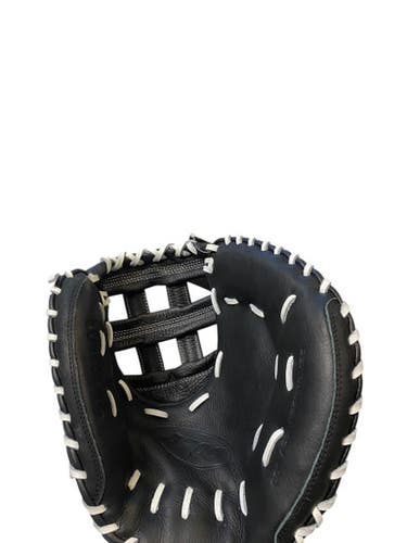 Used Wilson A700 BB/SB Catchers RH Throw White 33" 11706-S000364461