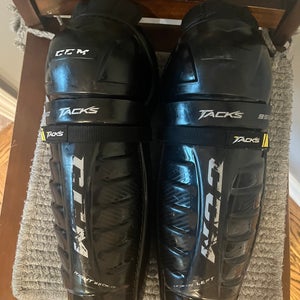Intermediate CCM Tacks 9550 13" Shin Pads (Used)