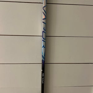Senior Bauer Vapor FlyLite Right Handed Hockey Stick P28 (New)